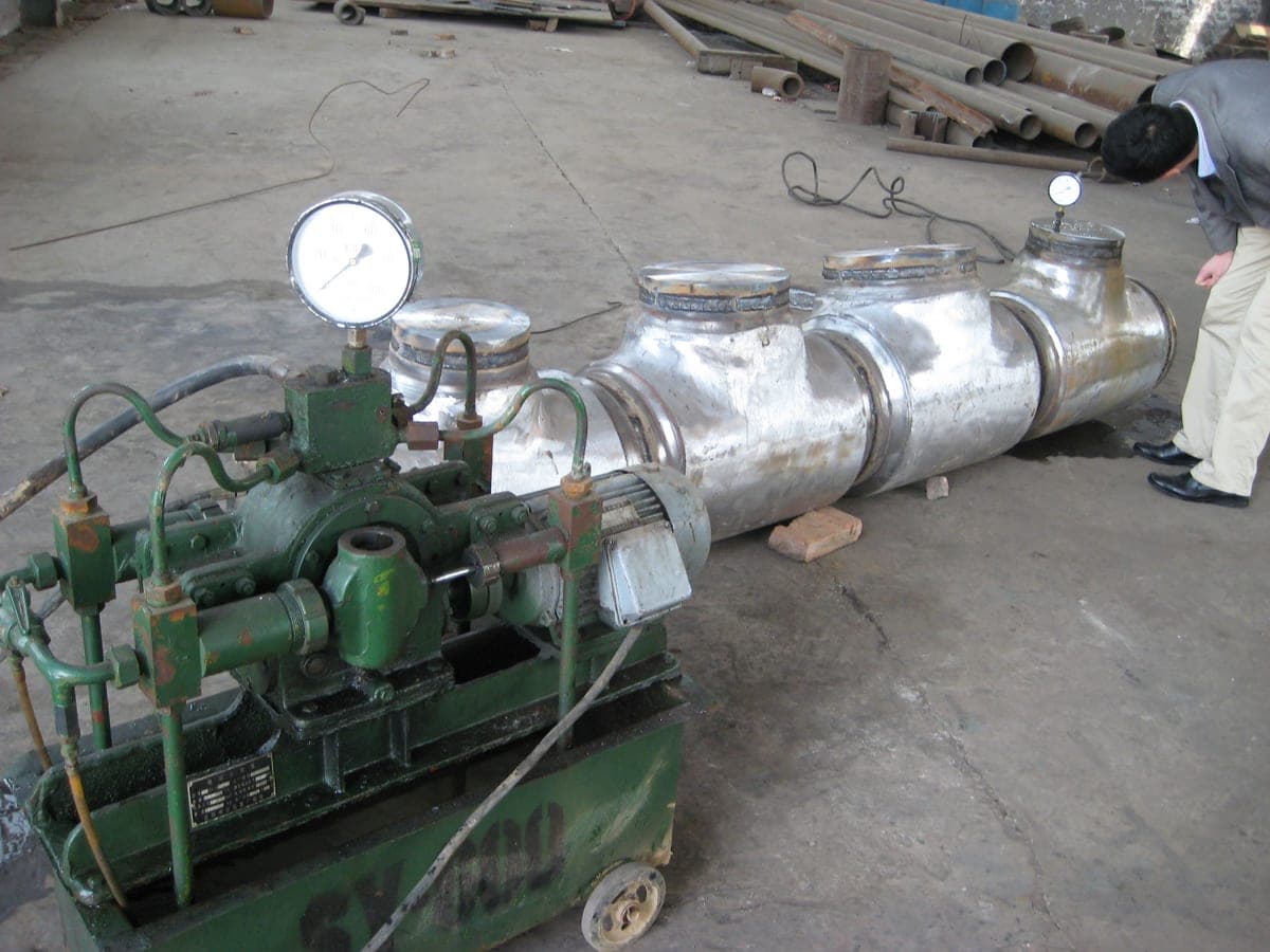 Hydrostatic testing equipment